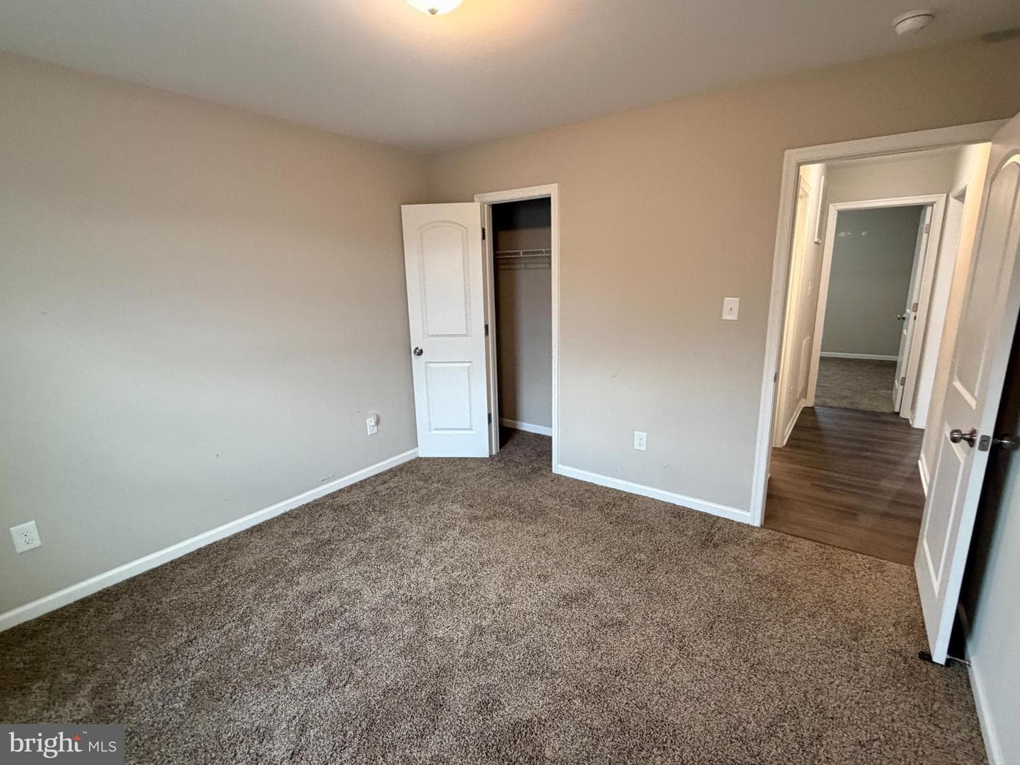 180 Sanibel Way photo 18