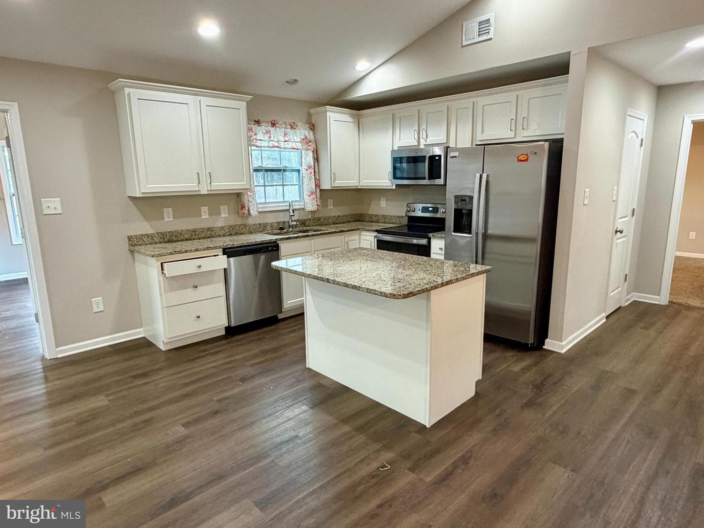 180 Sanibel Way photo 6