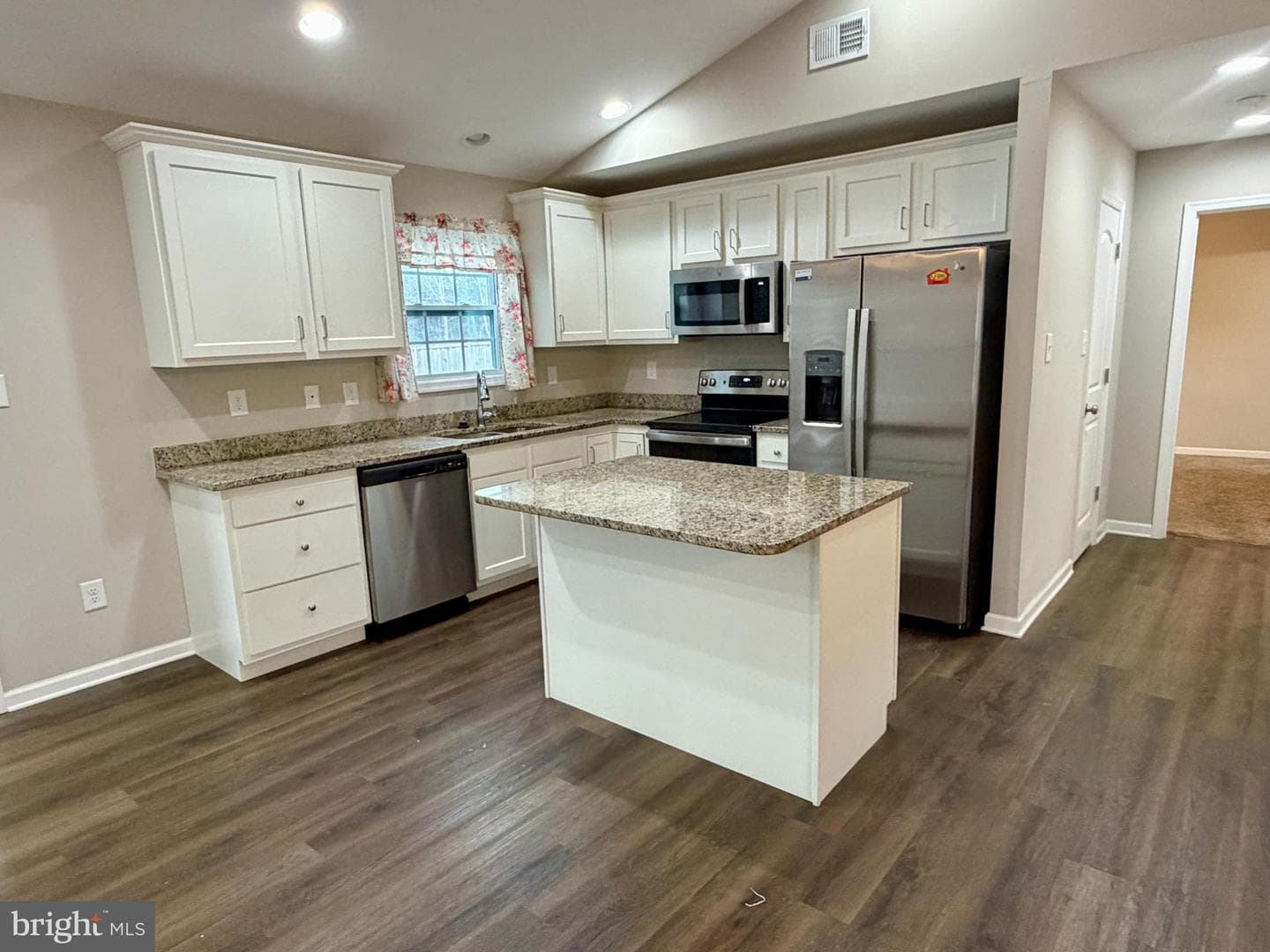 180 Sanibel Way photo 7