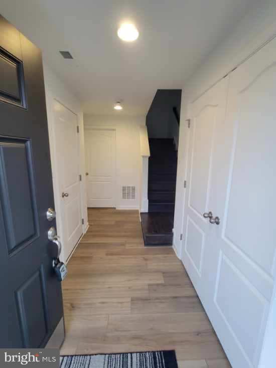 10 Colchester Court photo 16