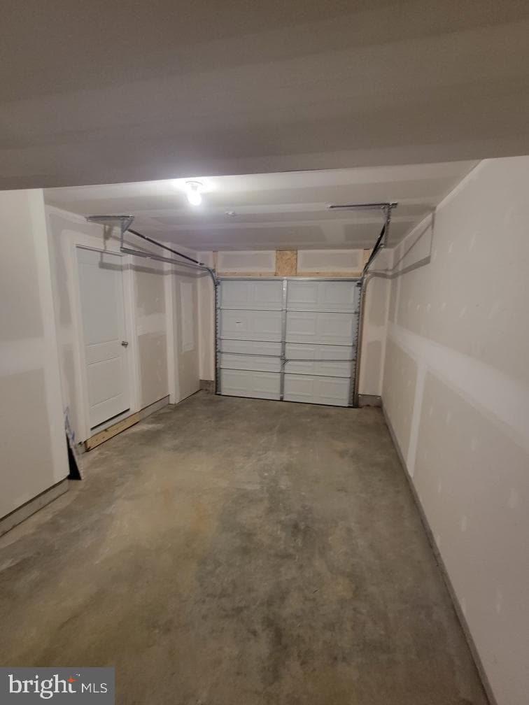 10 Colchester Court photo 20