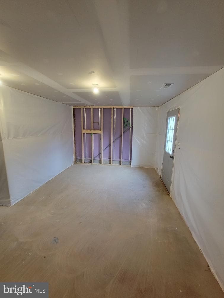 10 Colchester Court photo 21