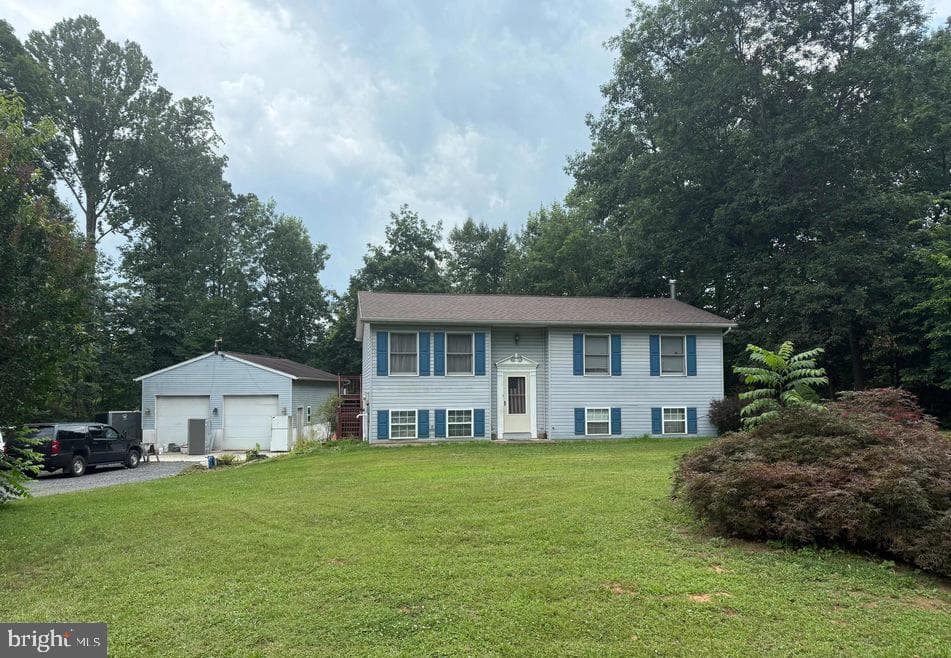 319 Canal Road, Falling Waters