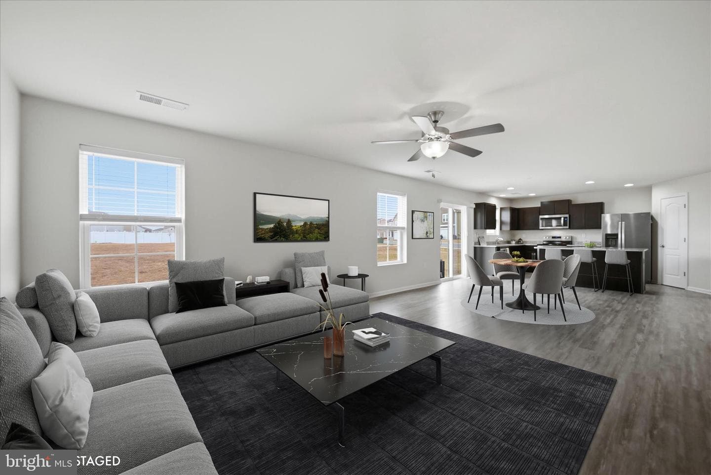 152 Eurasian Drive photo 2