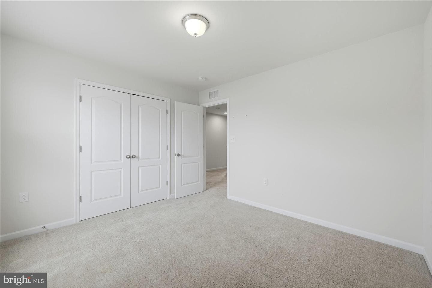 152 Eurasian Drive photo 32
