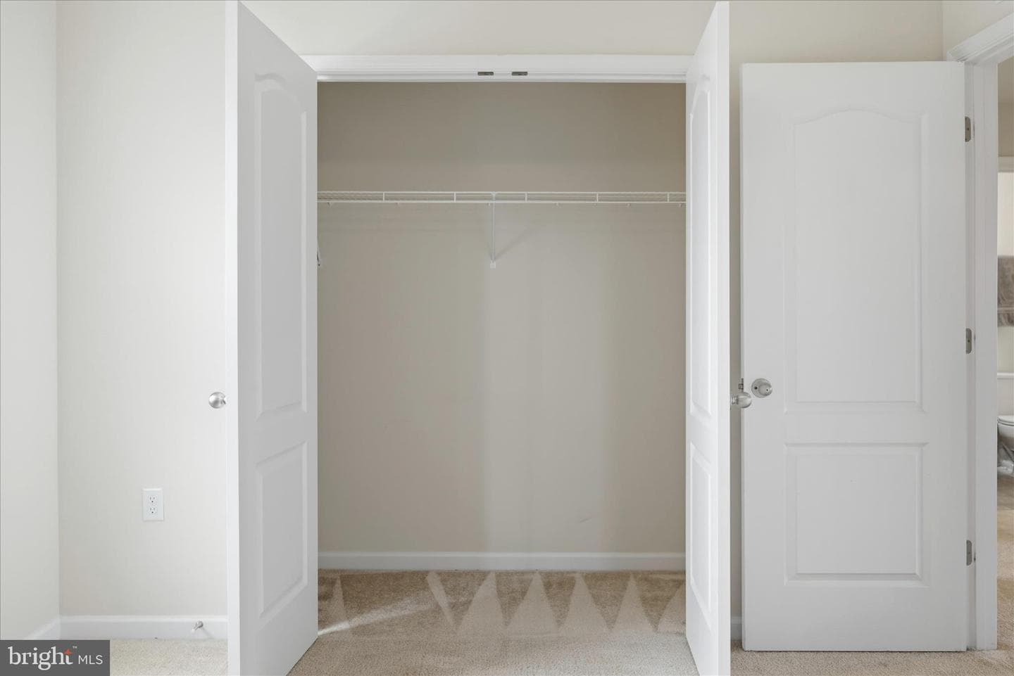 152 Eurasian Drive photo 34