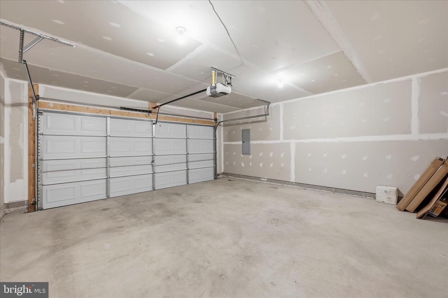 152 Eurasian Drive photo 42