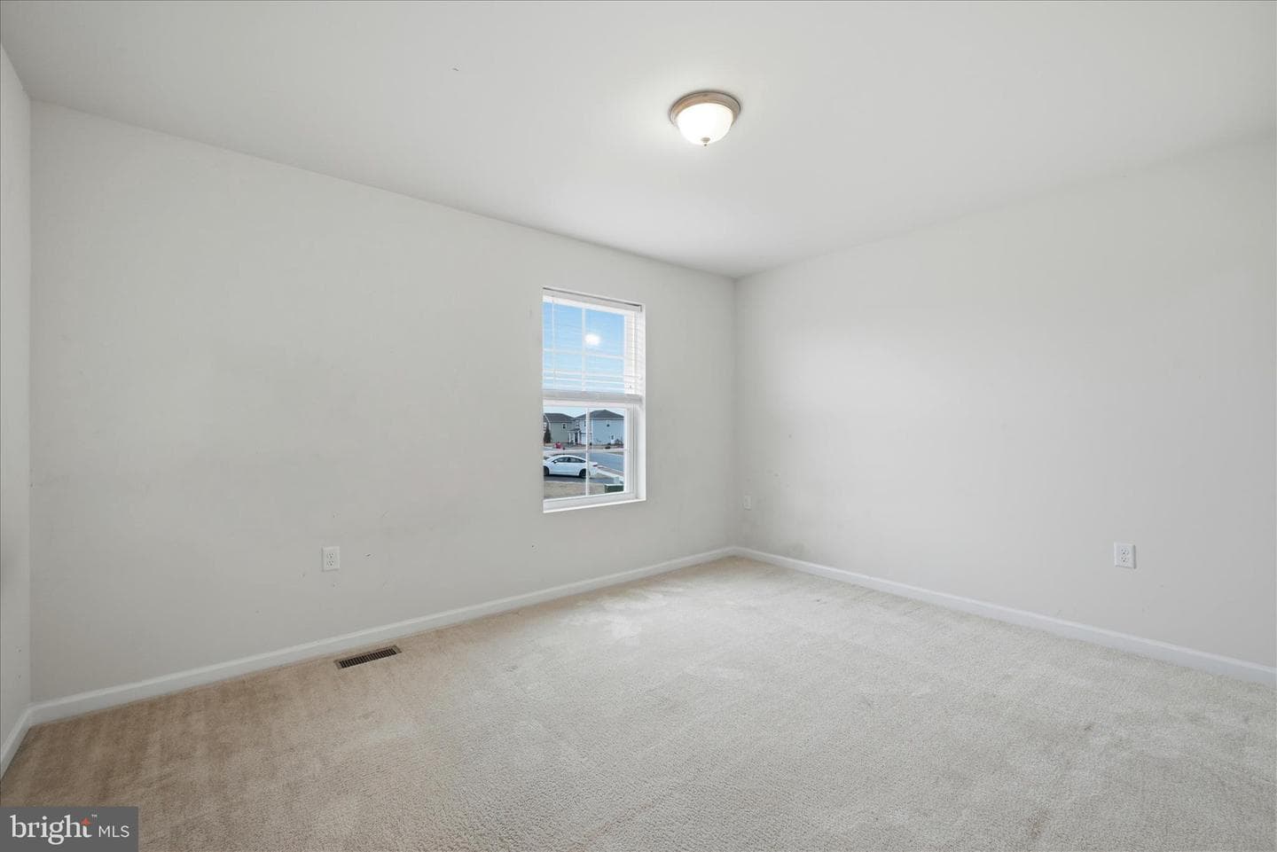 152 Eurasian Drive photo 94
