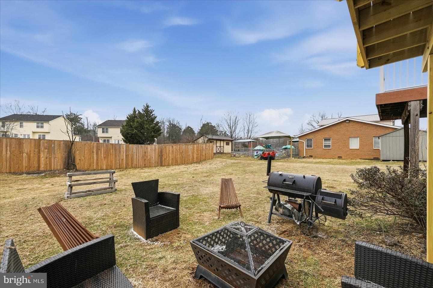 75 Babylonica Court photo 37