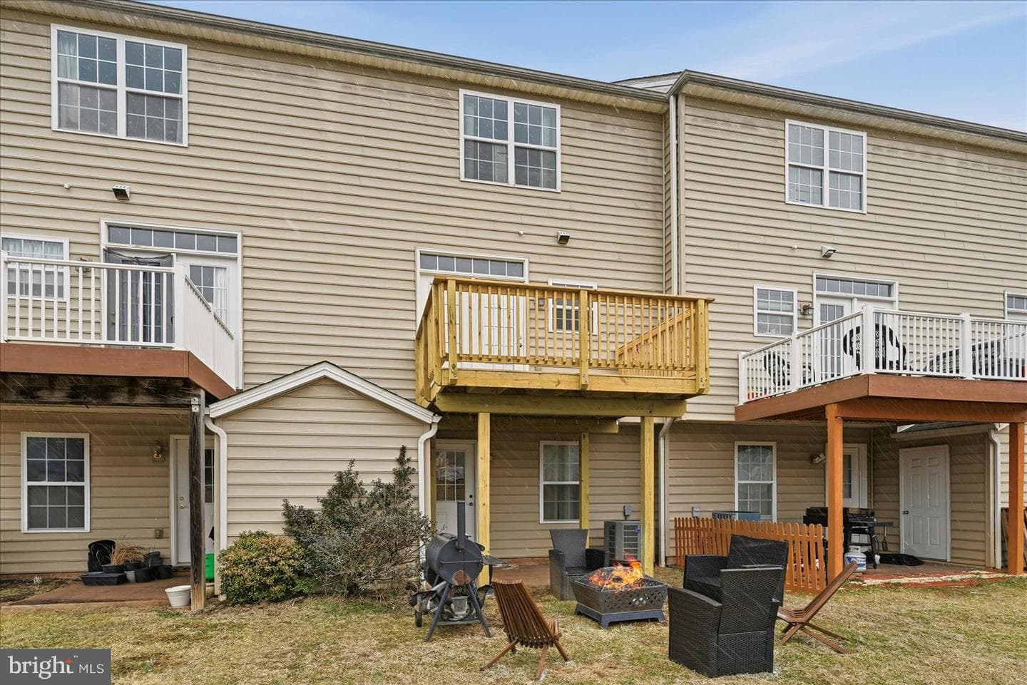 75 Babylonica Court photo 44
