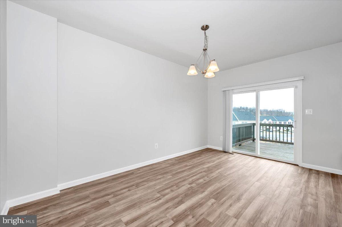 105 Montreal Way photo 17