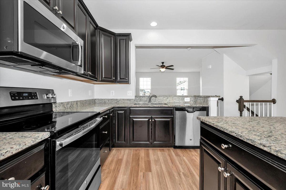 105 Montreal Way photo 25