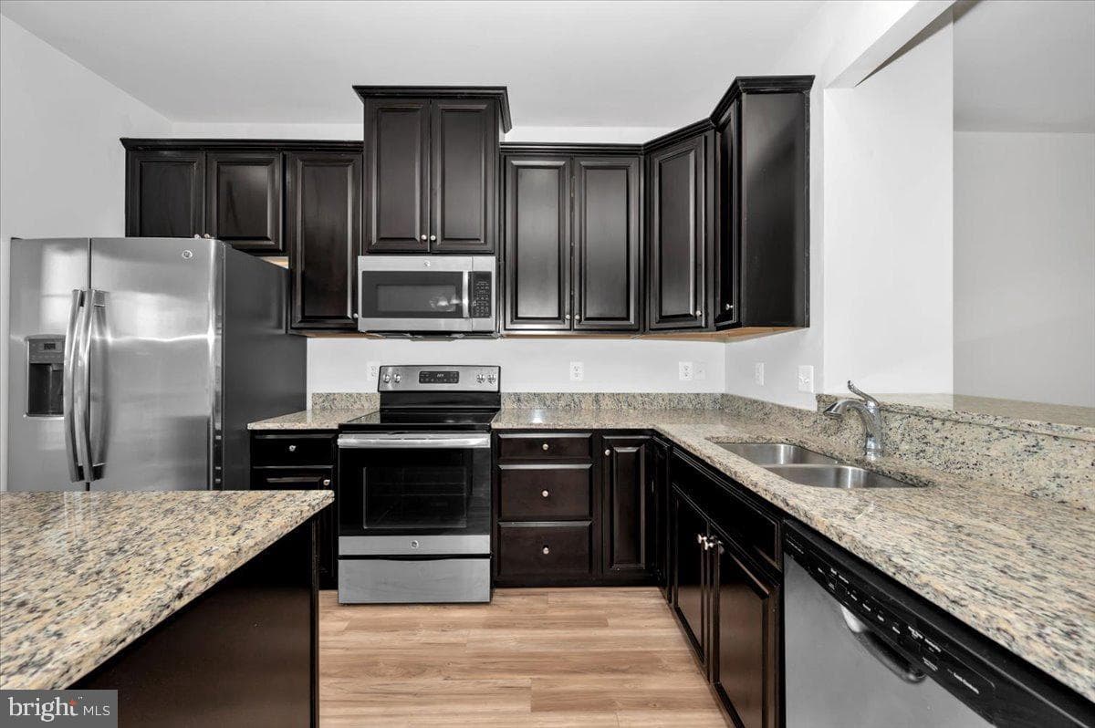 105 Montreal Way photo 26