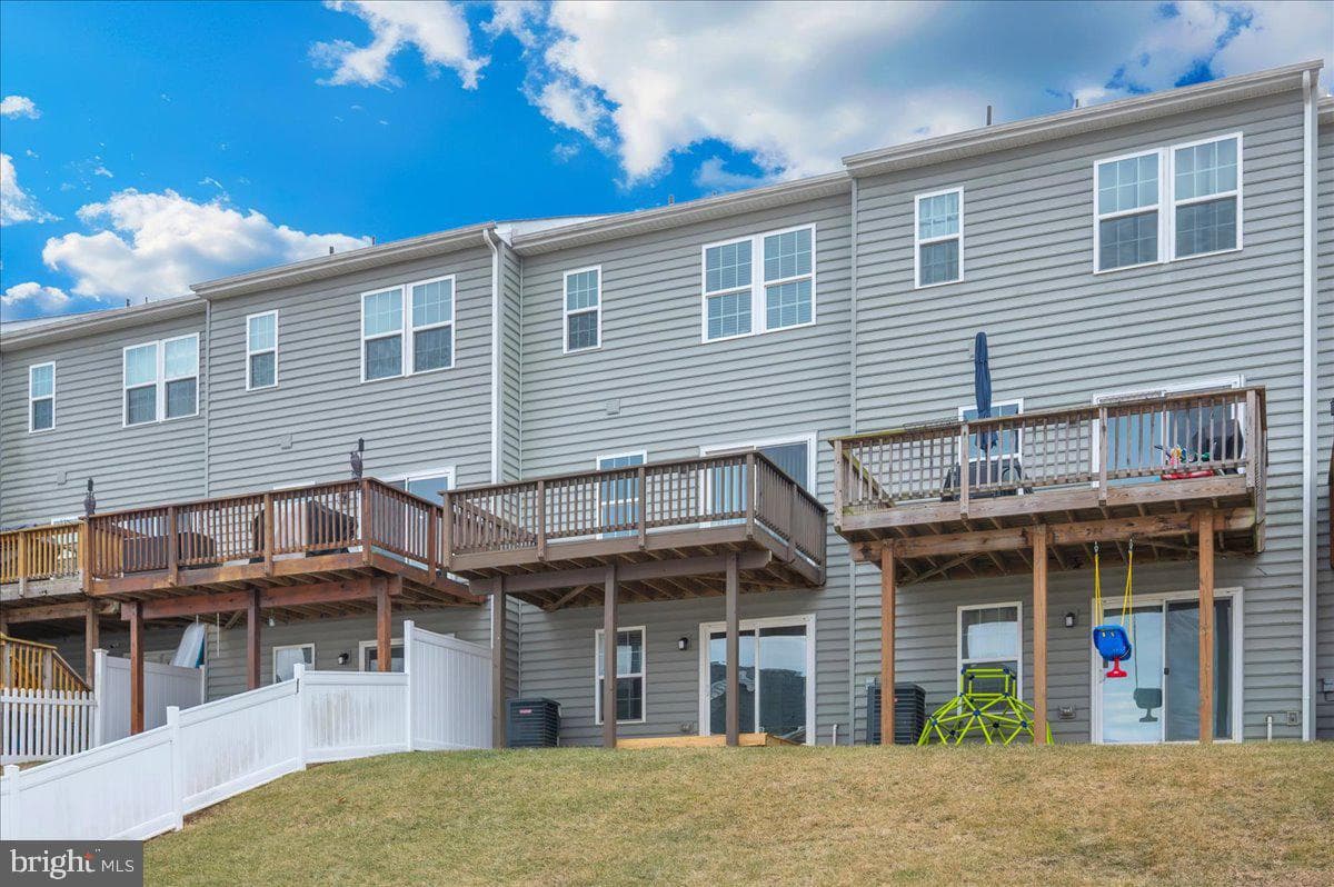 105 Montreal Way photo 45