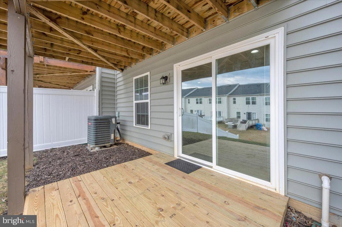 105 Montreal Way photo 49