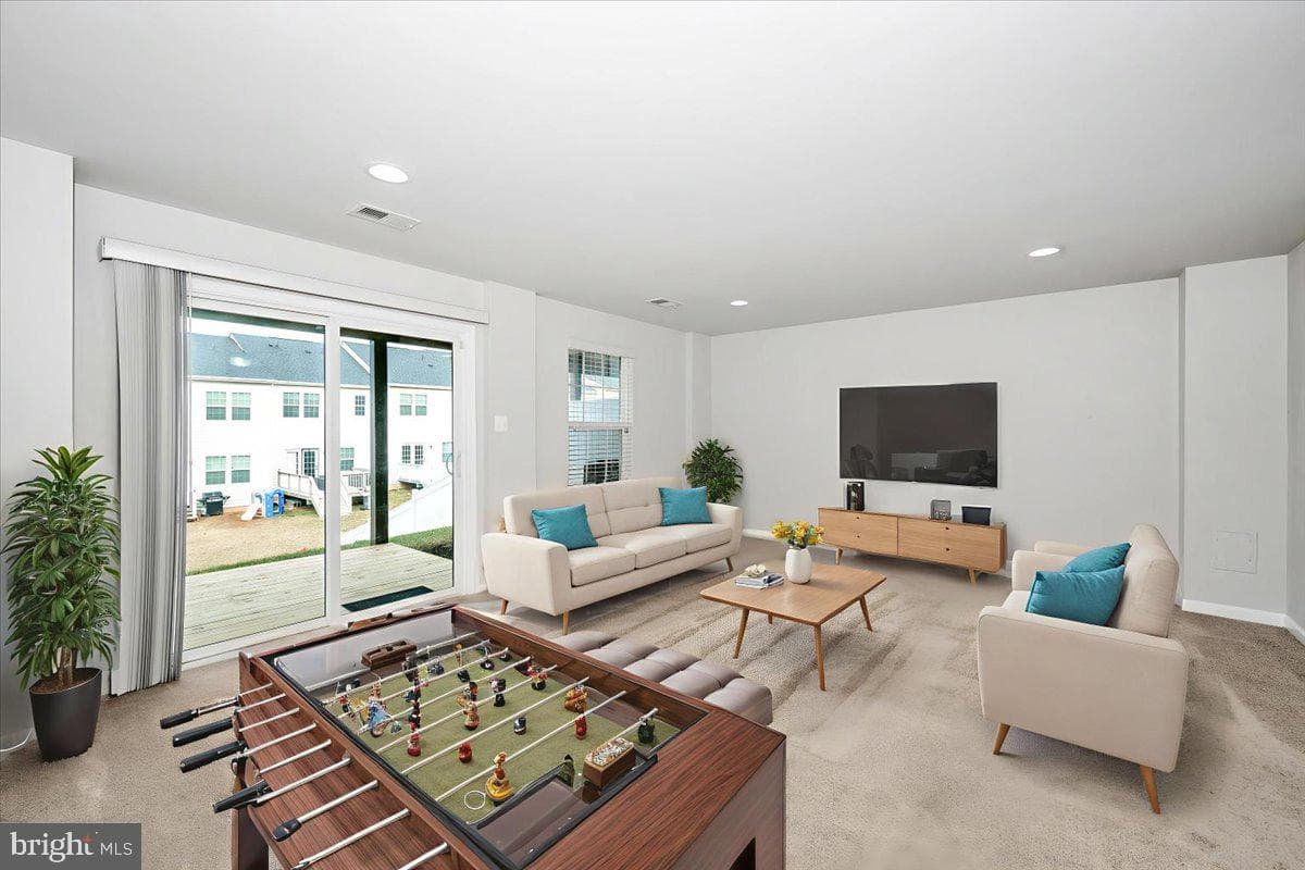 105 Montreal Way photo 5