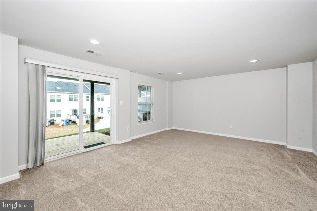105 Montreal Way photo 6