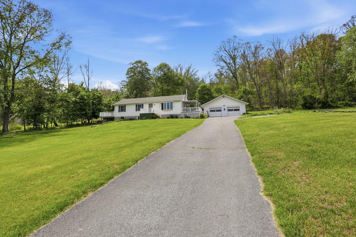 7941 Hedgesville Road photo 1