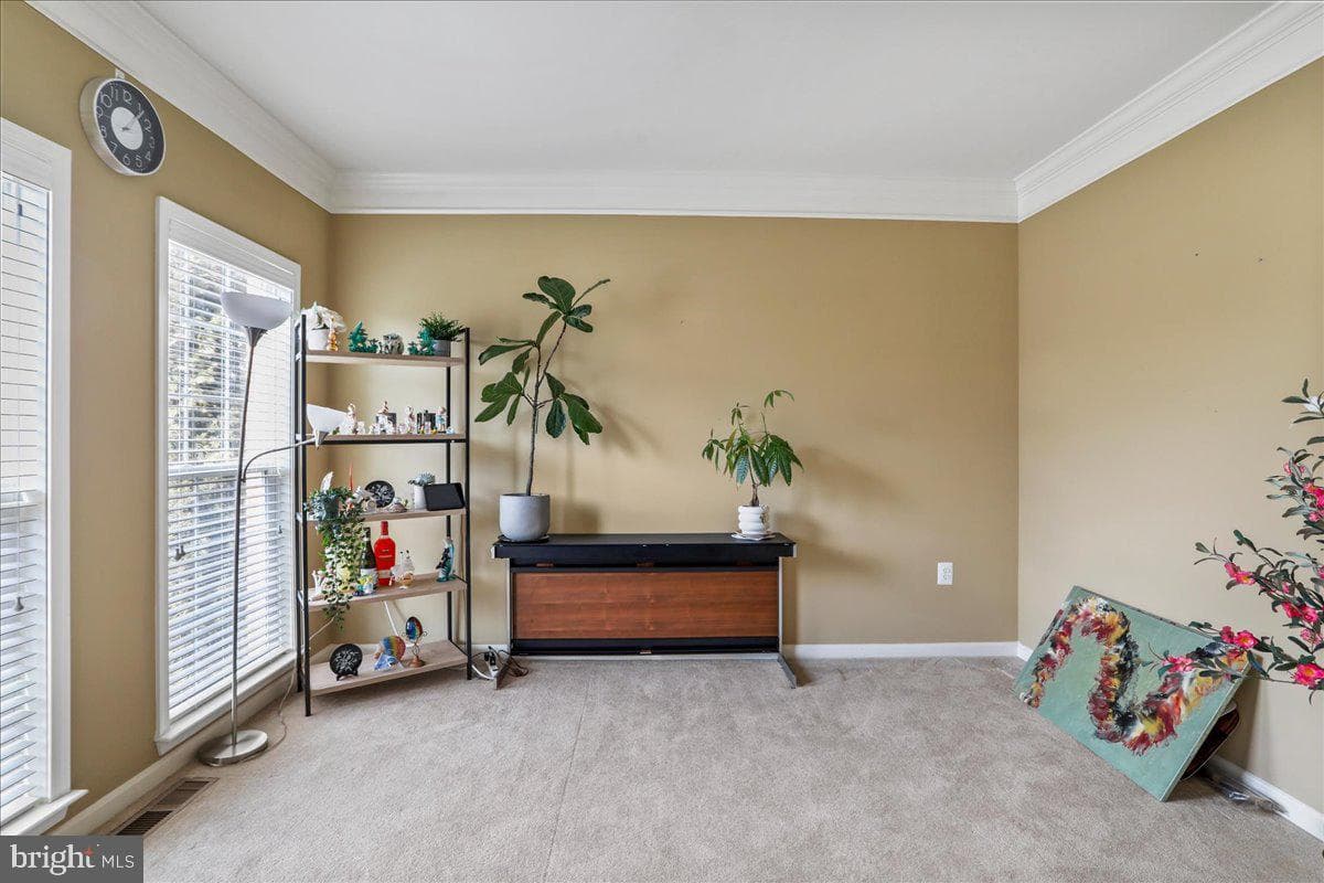 301 Fontana Circle photo 10