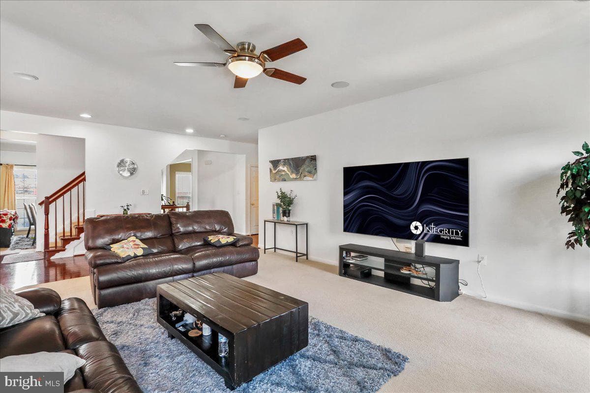301 Fontana Circle photo 19