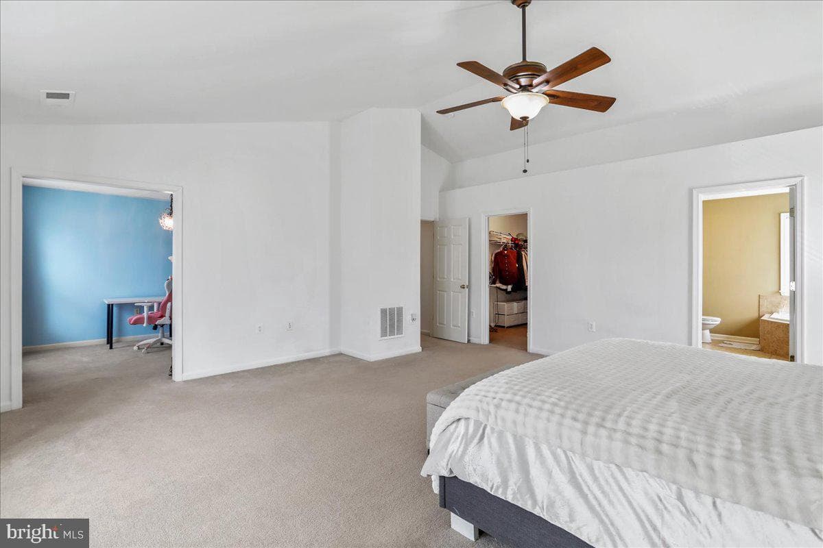 301 Fontana Circle photo 25