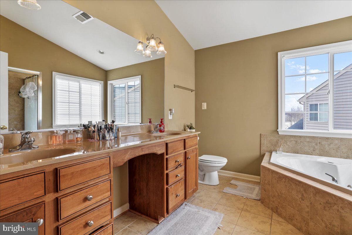 301 Fontana Circle photo 26