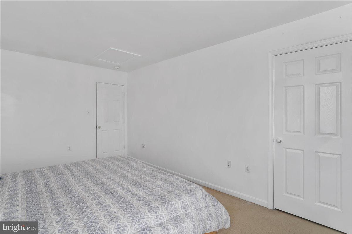 301 Fontana Circle photo 34