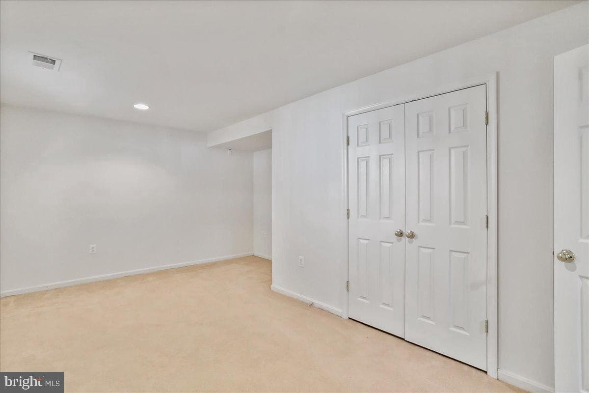 301 Fontana Circle photo 39