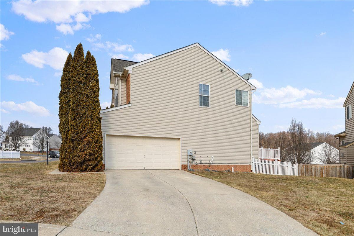 301 Fontana Circle photo 44