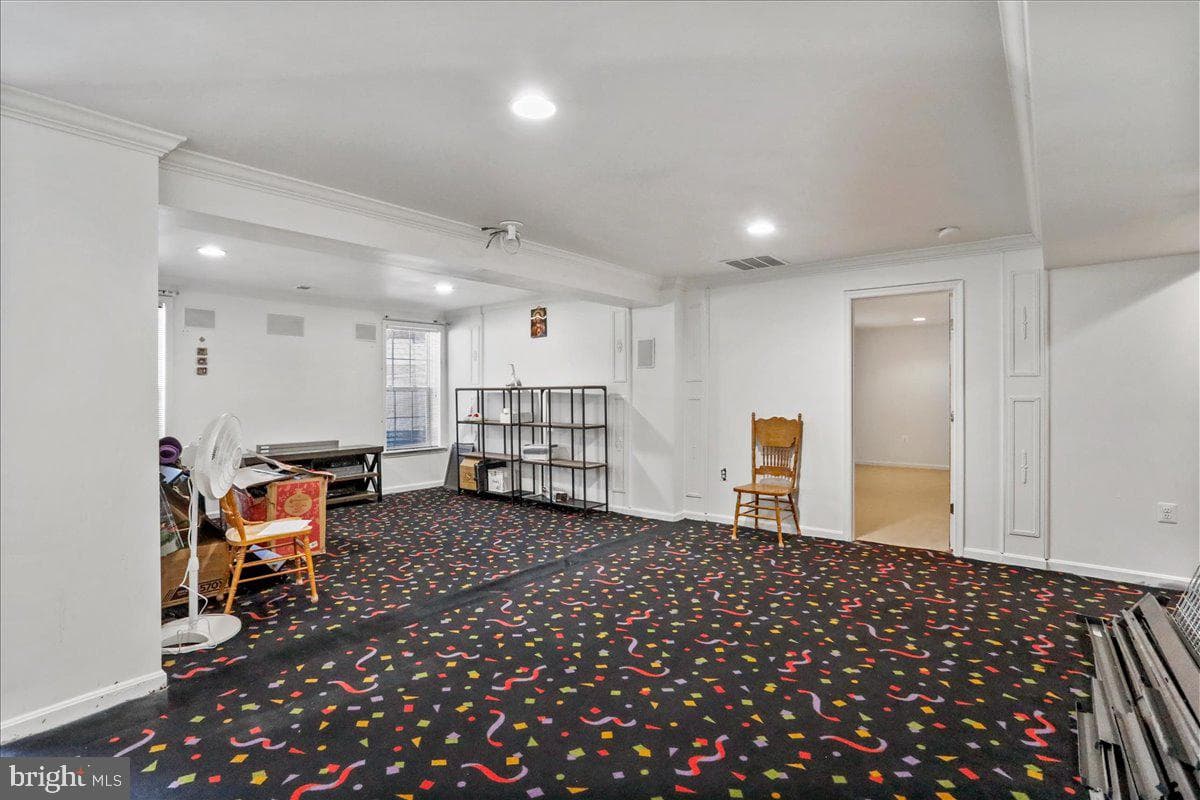 301 Fontana Circle photo 5
