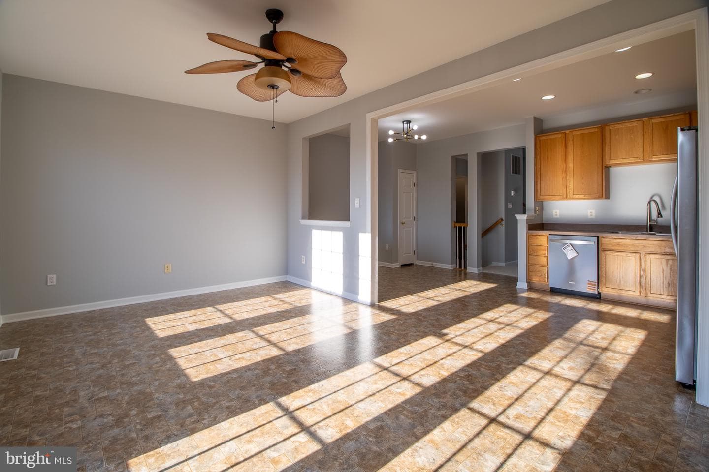 98 Lullwater Way photo 11