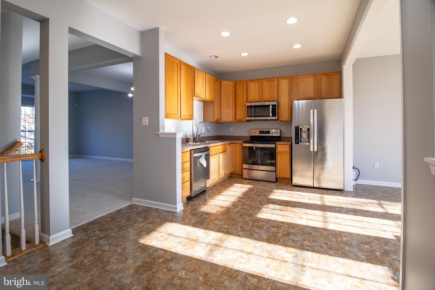 98 Lullwater Way photo 9