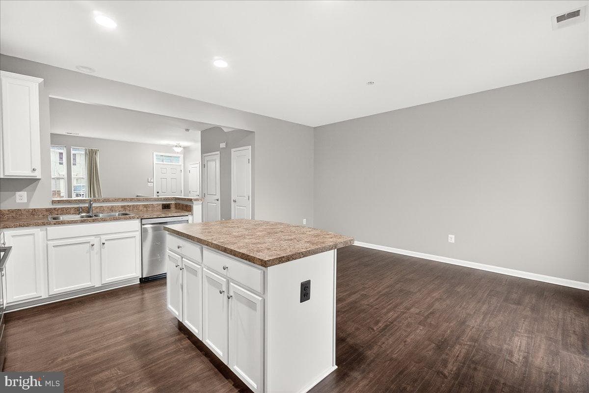 37 Erie Place photo 13
