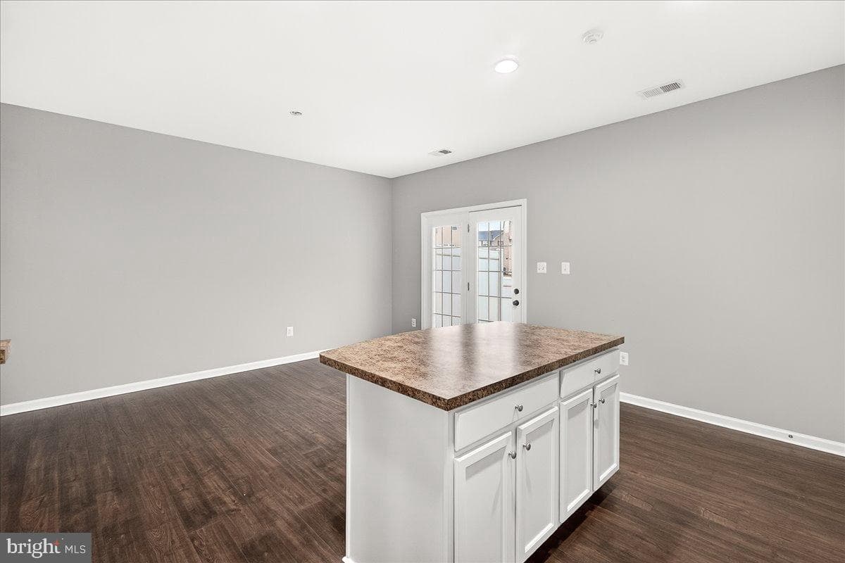 37 Erie Place photo 14