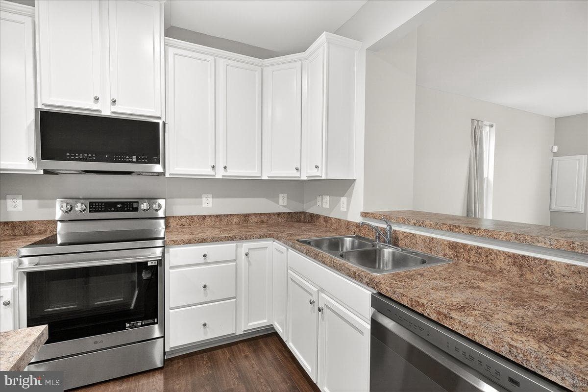 37 Erie Place photo 16