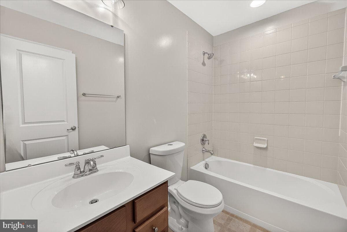 37 Erie Place photo 22