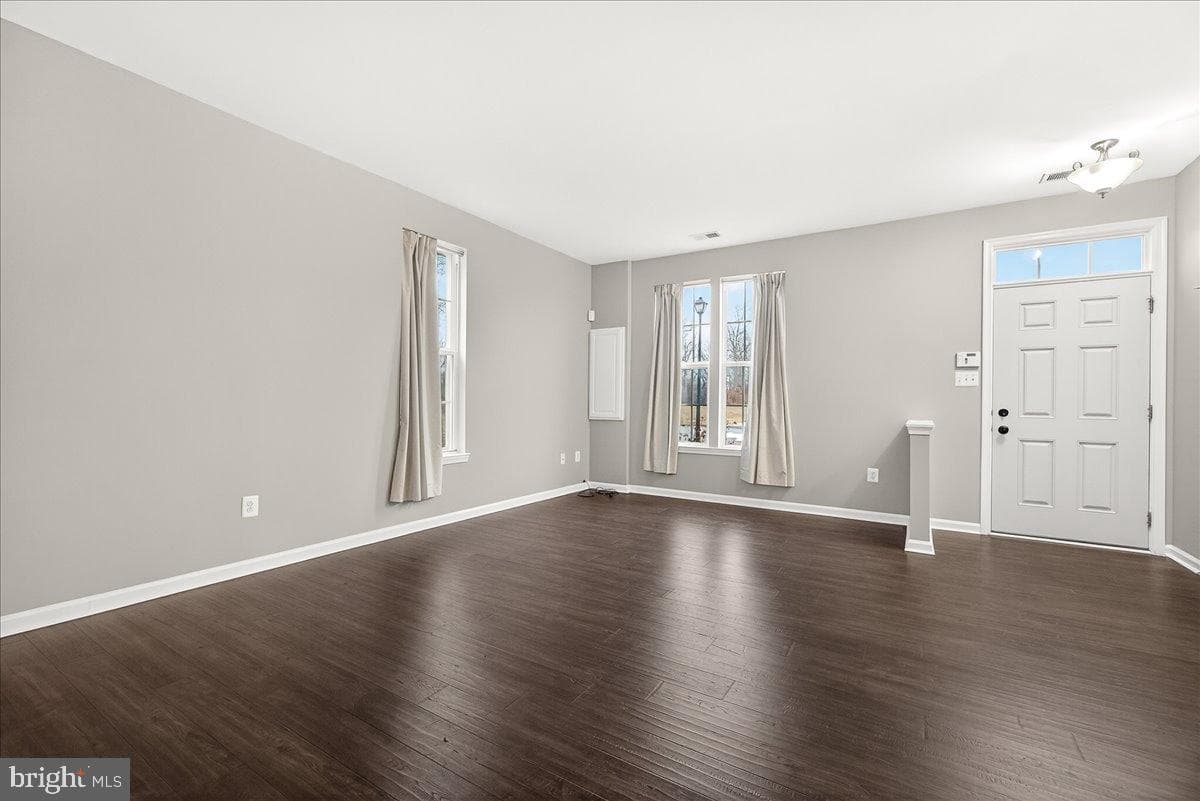 37 Erie Place photo 8