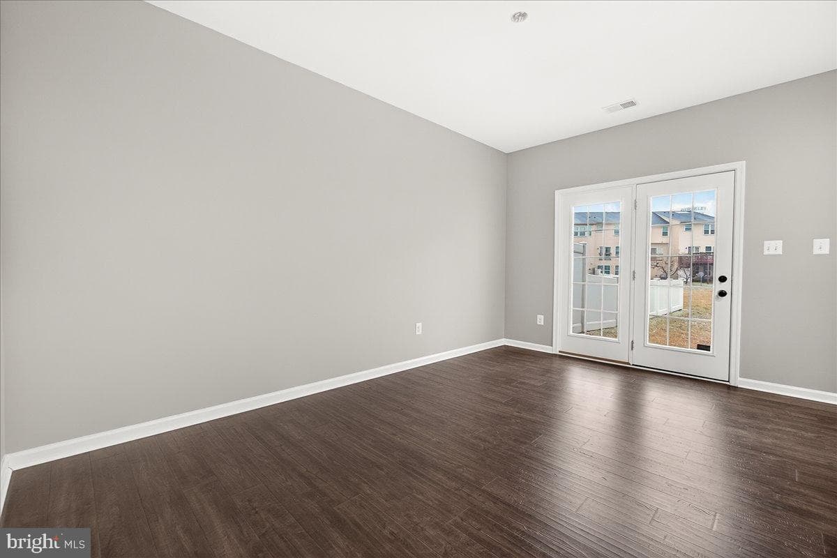 37 Erie Place photo 9