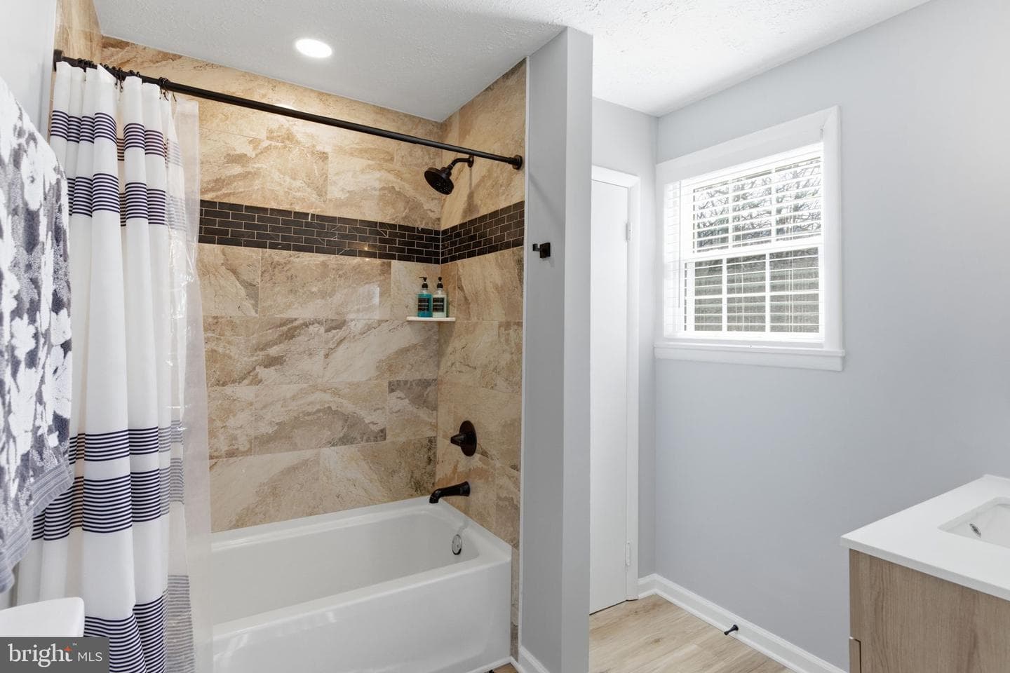 77 Tall Pine Lane photo 28