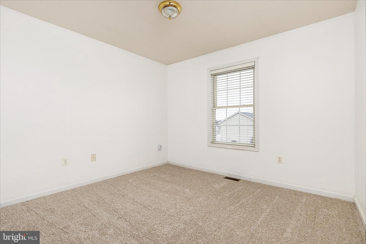 512 Ford Circle photo 15