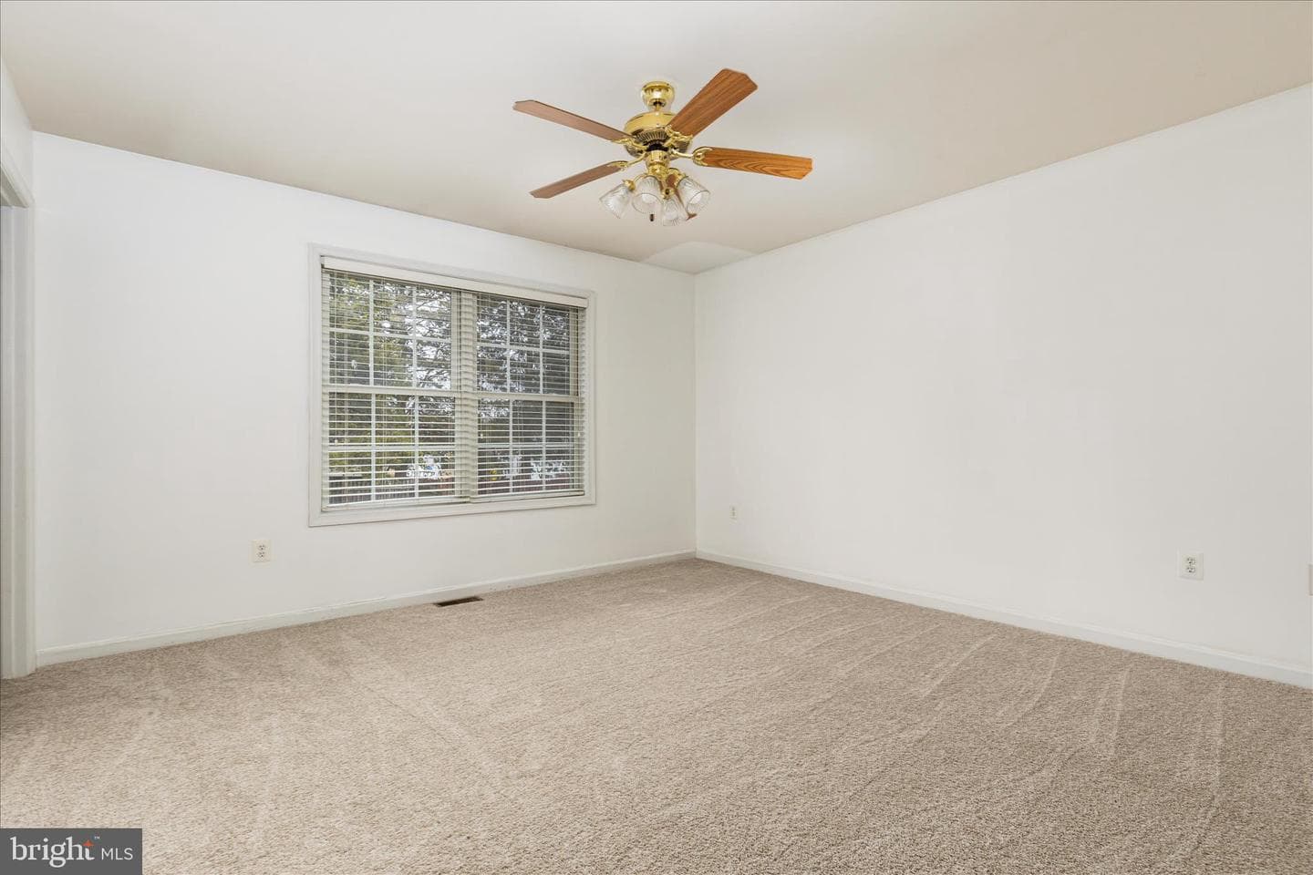 512 Ford Circle photo 17