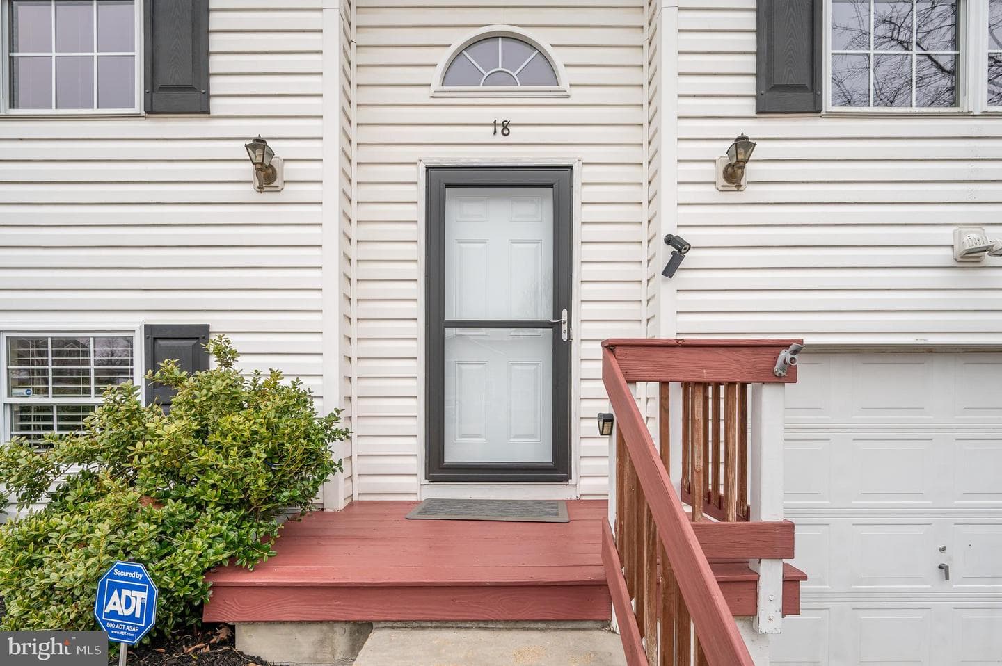 18 Veterans Way photo 11