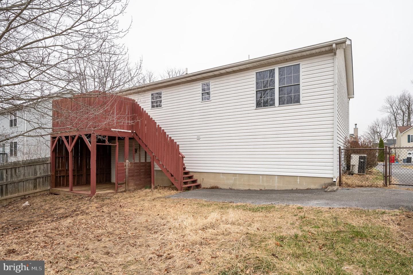 18 Veterans Way photo 13