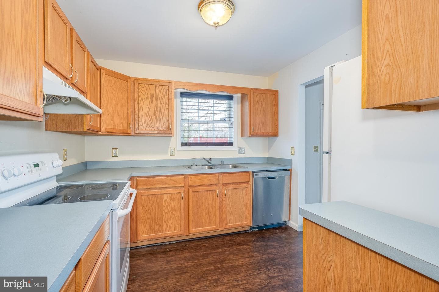 18 Veterans Way photo 29