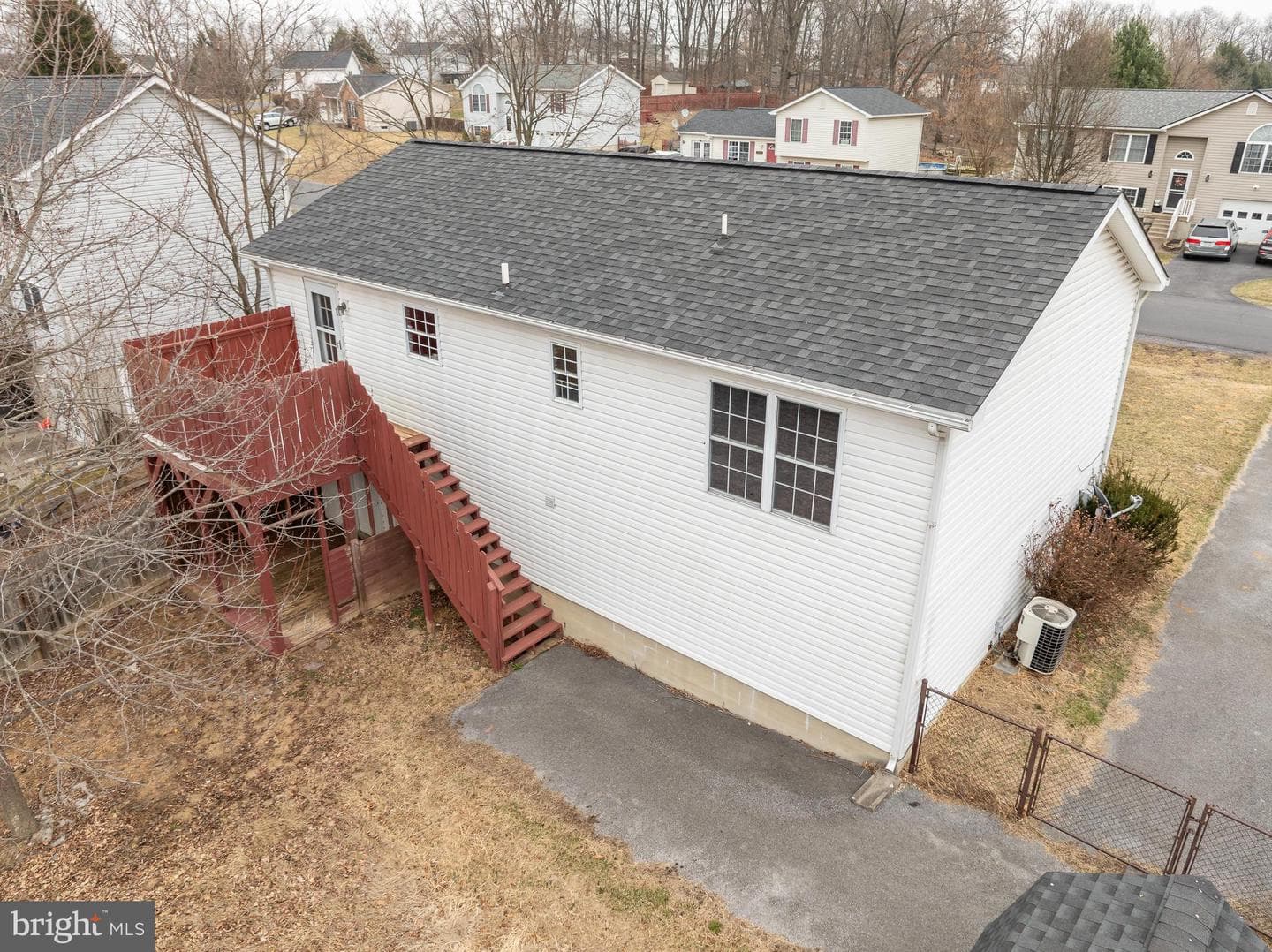 18 Veterans Way photo 63