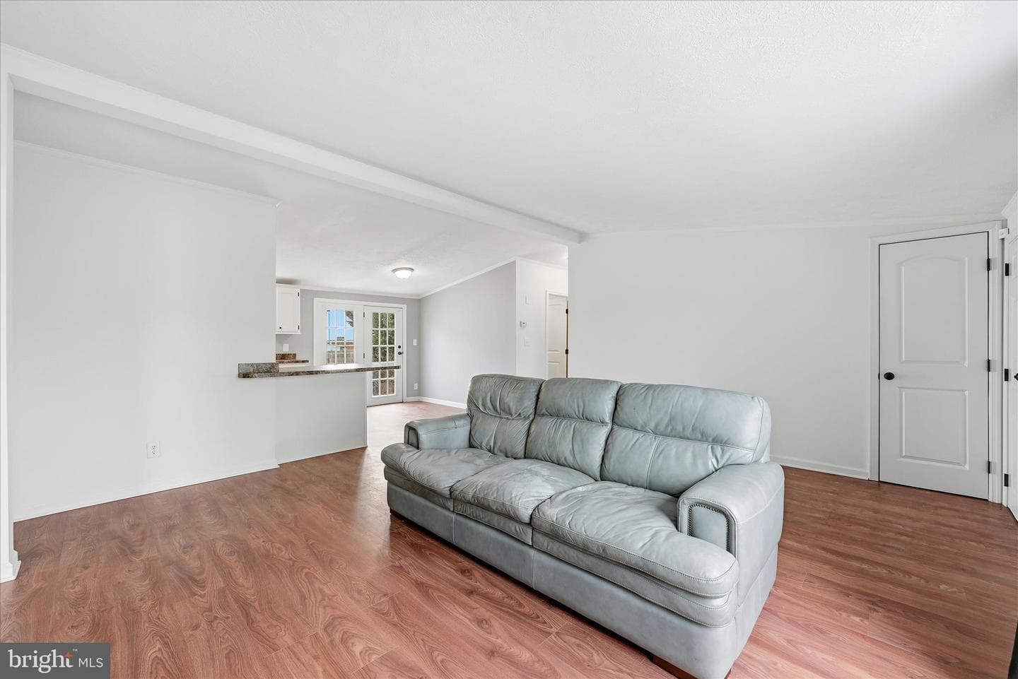 1068 Teal Road N photo 10