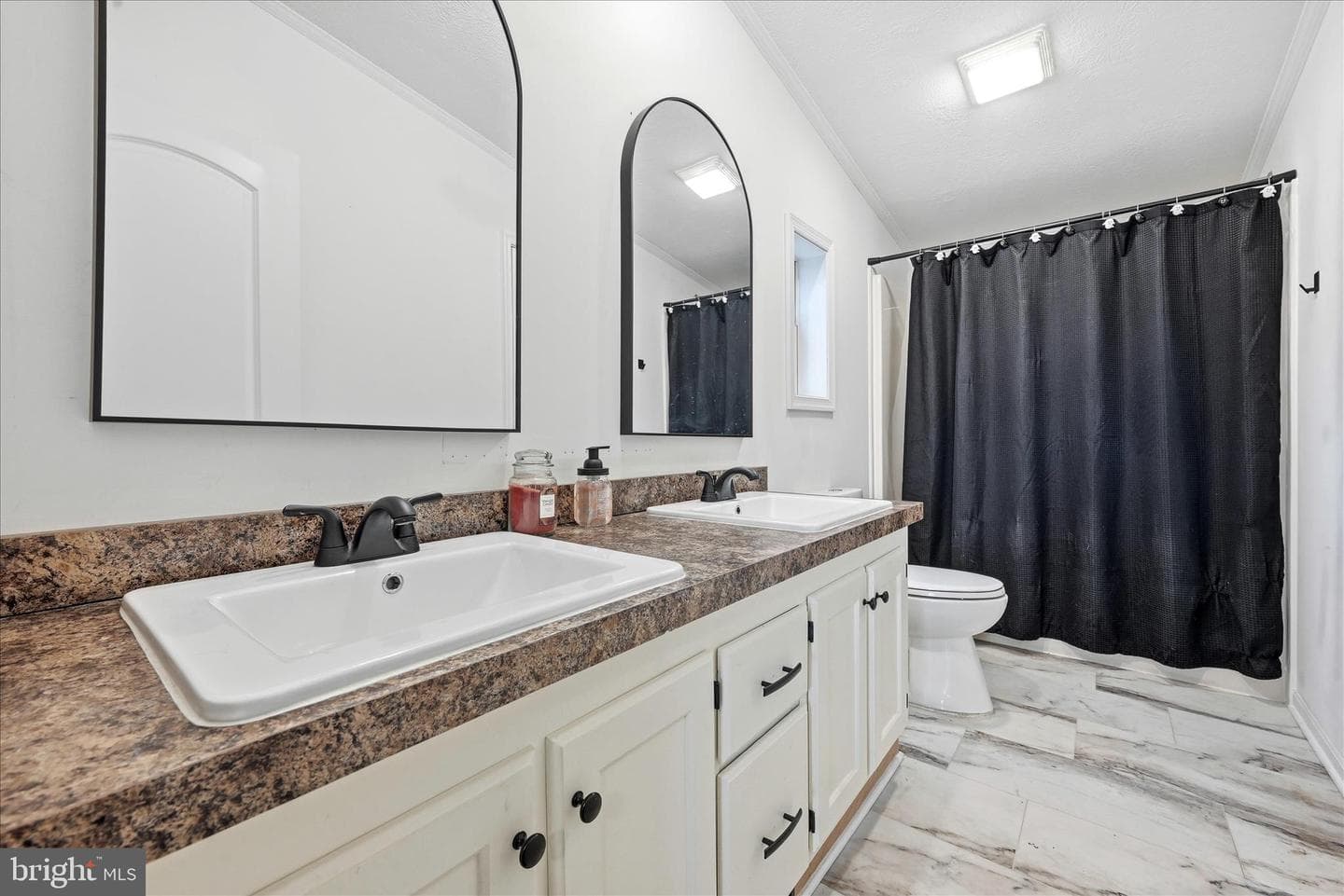1068 Teal Road N photo 22
