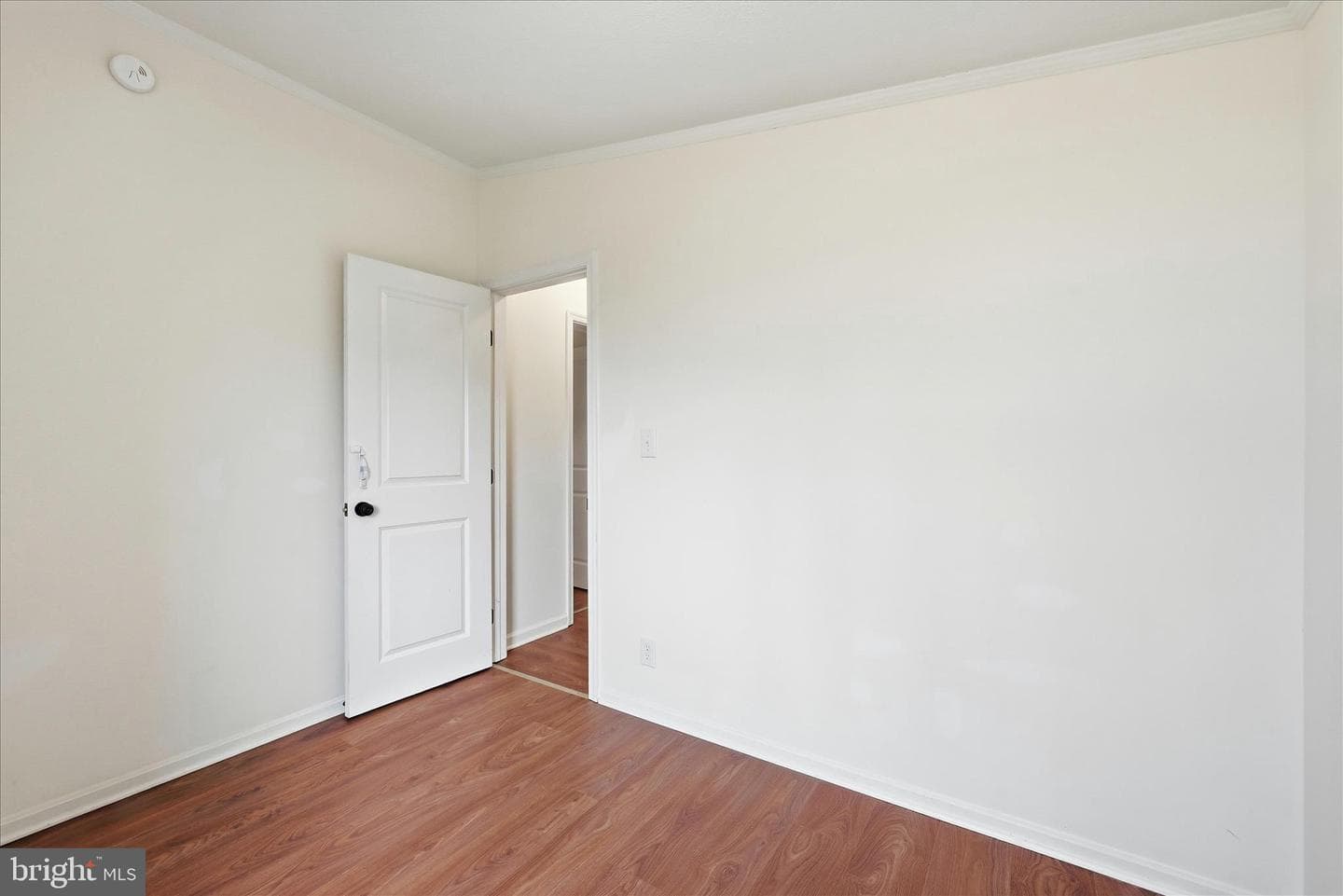 1068 Teal Road N photo 26