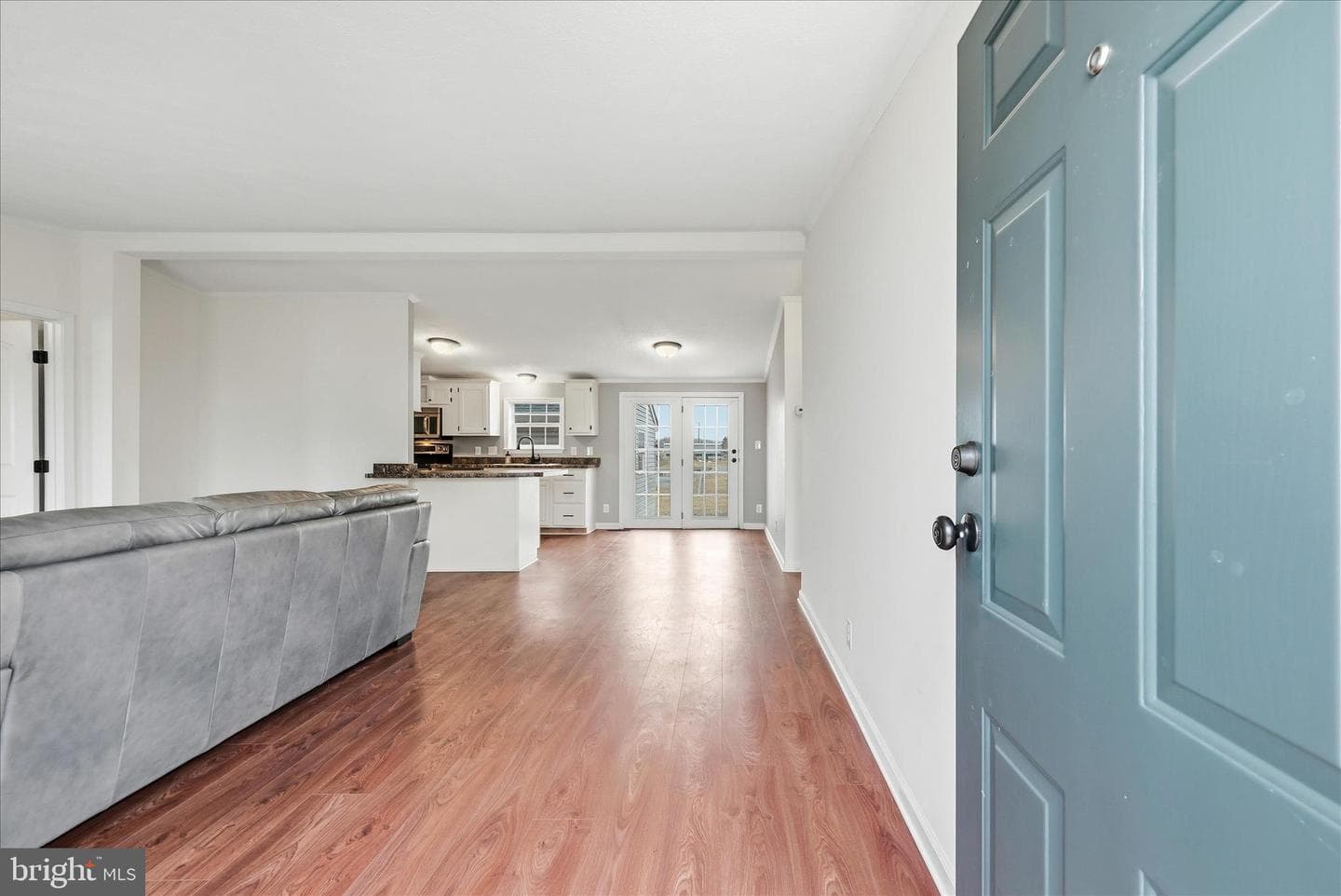 1068 Teal Road N photo 8