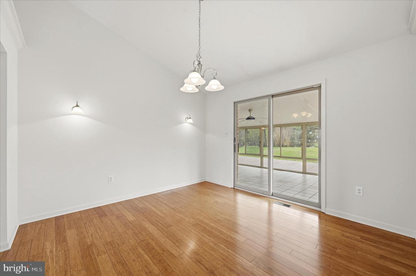 238 Comstock Drive photo 14